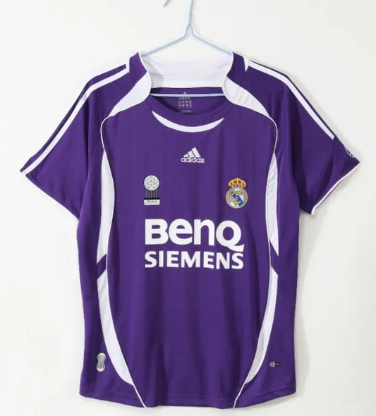 Real Madrid 2006/2007 Away Retro Kit