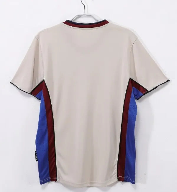 Barcelona 1998/1999 Away Retro Kit