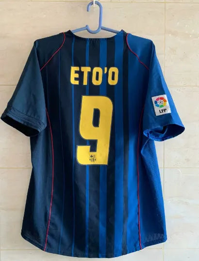 Barcelona 2004/2005 Away Retro Kit