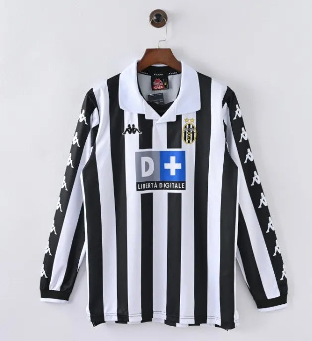 Juventsu 1999/2000 Home Retro Kit Long-Sleeve