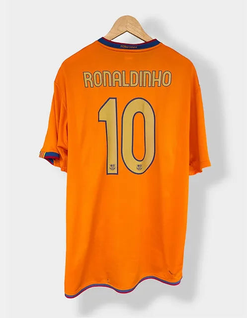 Barcelona 2006/2007 Away Retro Kit