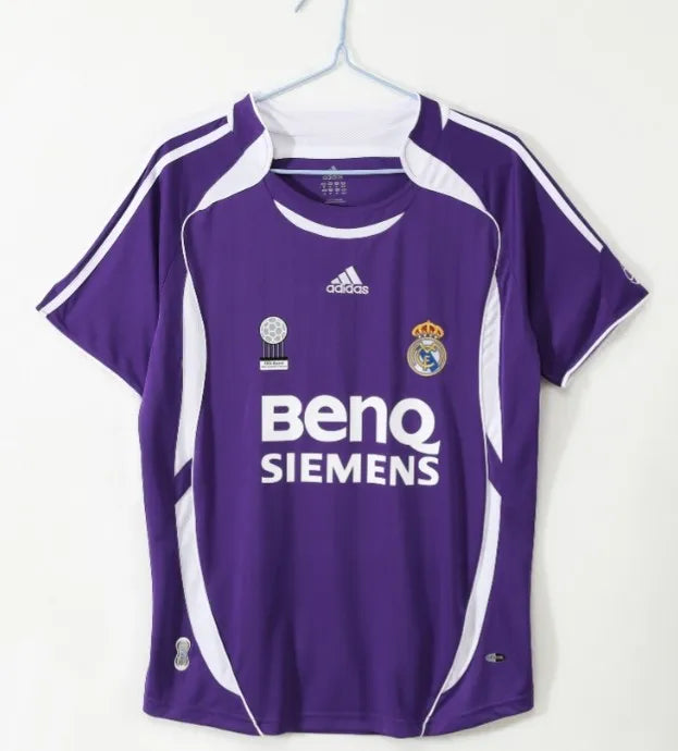 Real Madrid 2006/2007 Away Retro Kit