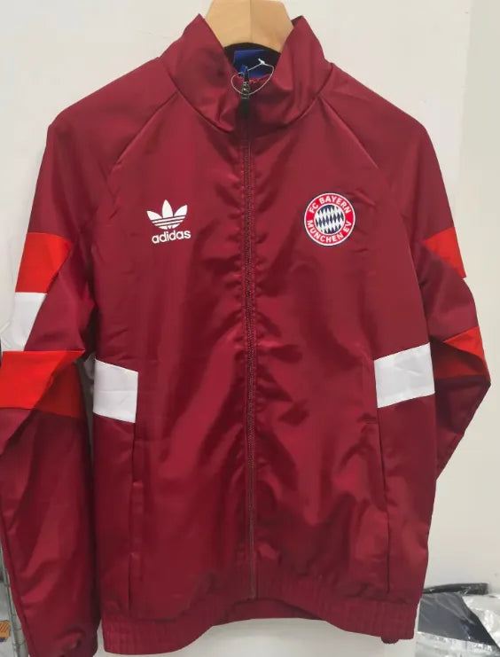 Bayern 24/25 Windbreaker Red