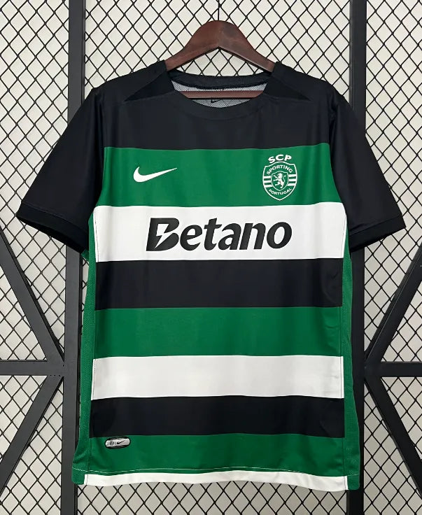 Sporting 24/25 Home Kit