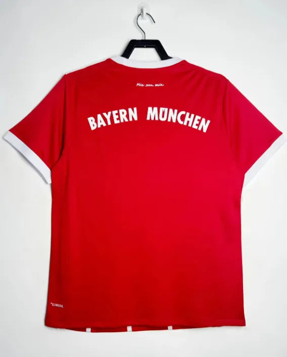 Bayern 2017/2018 Retro Home Kit